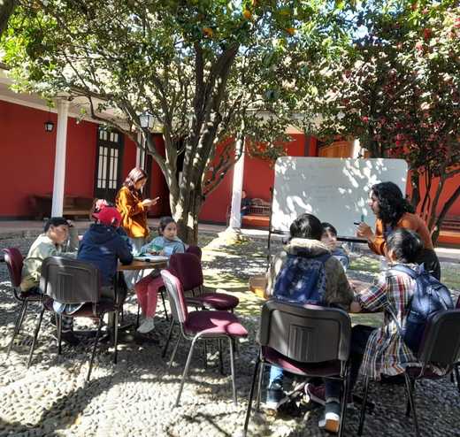 Taller Educativo en Patio de Camelias y Naranjos Taller Educativo en Patio de Camelias y Naranjos