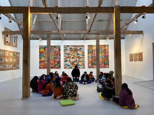 Visita mediada con infancias en Museo de Arte Moderno Chiloé