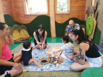 Peques en acción en el museo