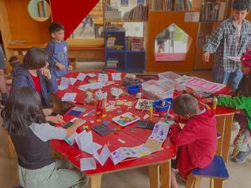 “Taller de fanzine: Territorio estampado” . Realizado por Taller Colafría nos permitió descubrir las diferentes texturas que se encuentran en el parque