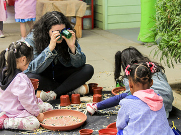 Educadora Museo Artequin en Jardín Los Paltitos