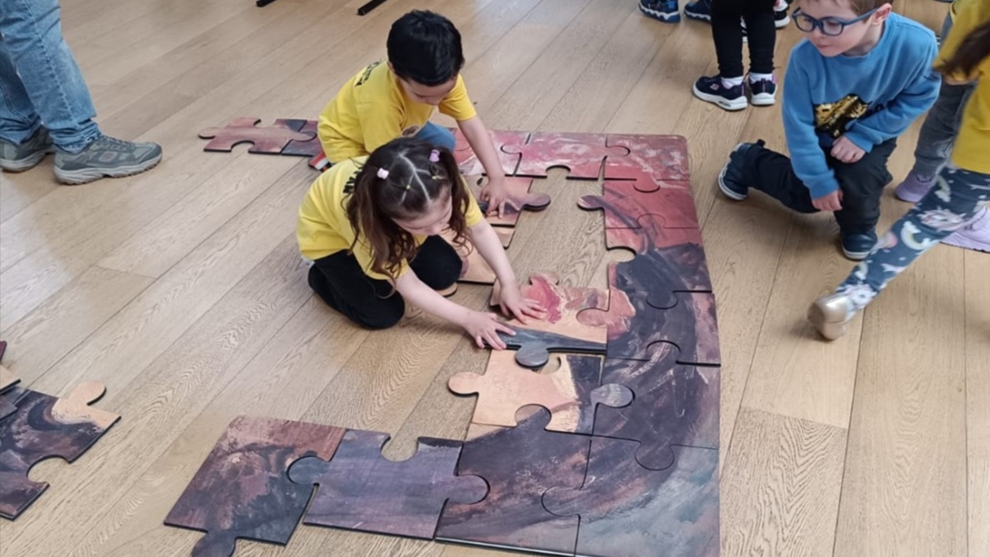 Infancias disfrutando del Día de Gabriela